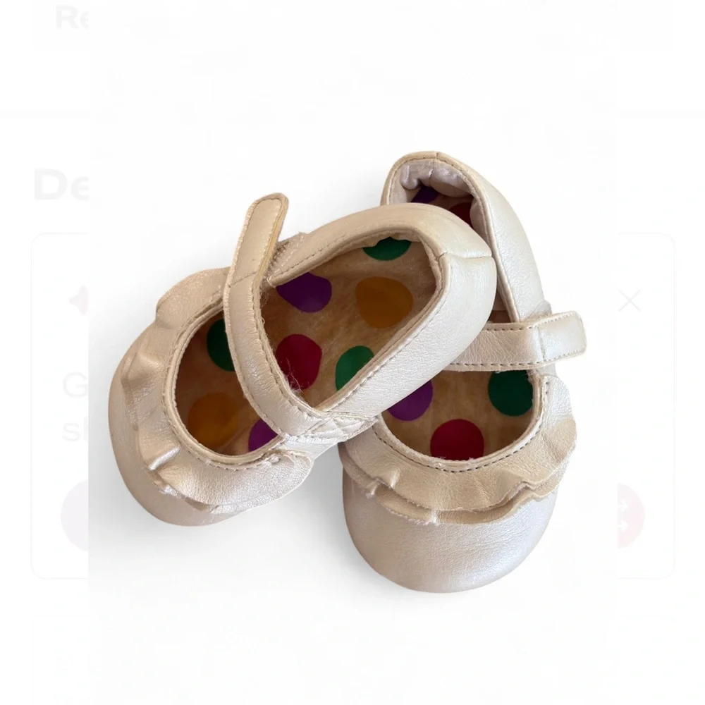 Robeez Metallic Pearl Gold Mary Janes with Ruffle